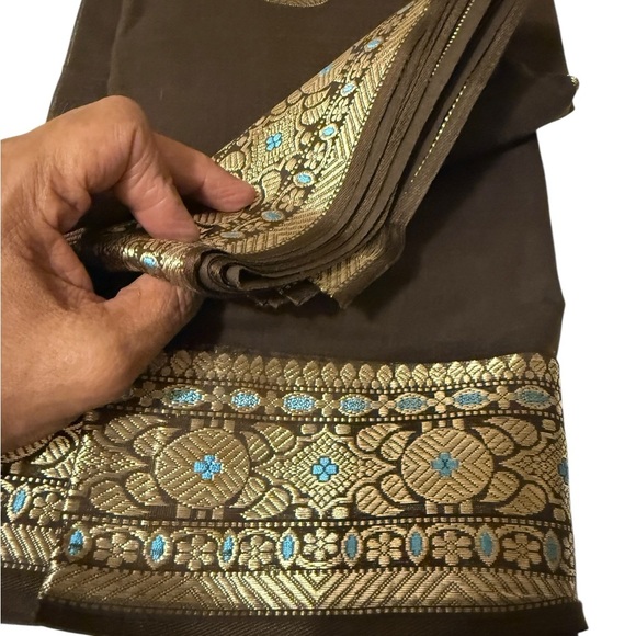 Introducing our exquisite Full Zari Parrot Pattern Paithani Dupatta!new - Picture 4 of 7